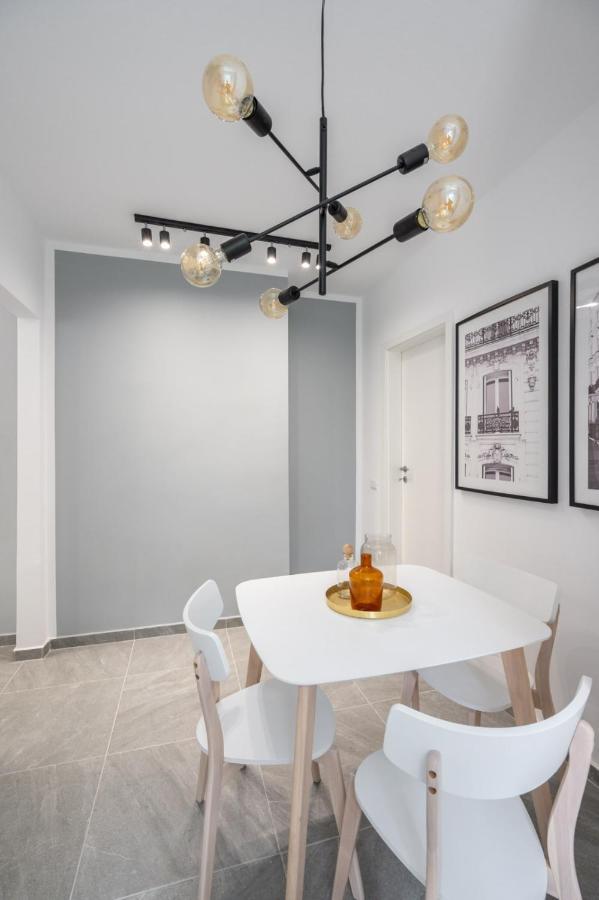 Relax Apartament In Piata Universitatii Bucureşti Ngoại thất bức ảnh