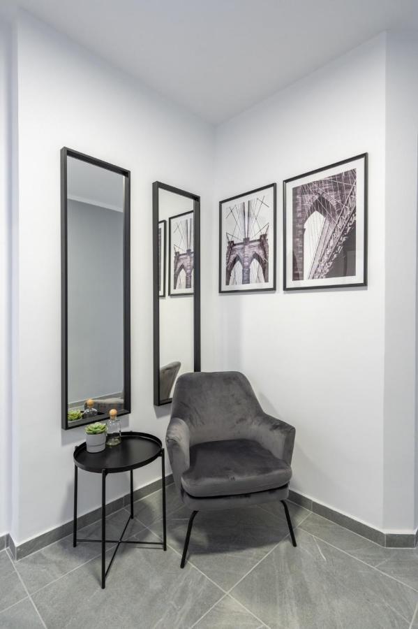Relax Apartament In Piata Universitatii Bucureşti Ngoại thất bức ảnh