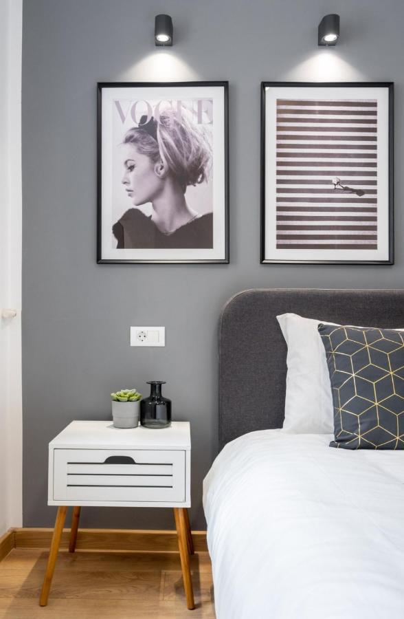 Relax Apartament In Piata Universitatii Bucureşti Ngoại thất bức ảnh