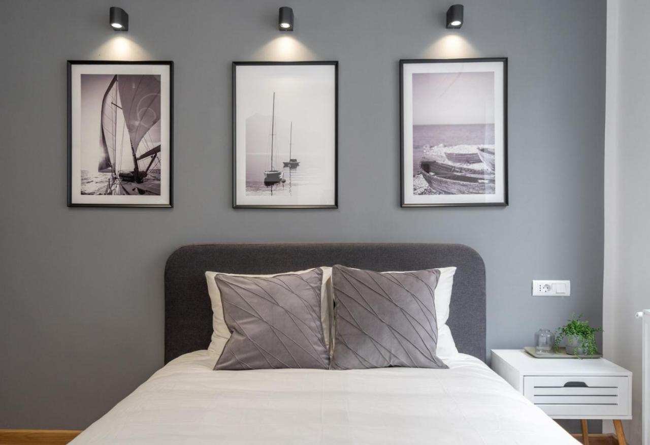 Relax Apartament In Piata Universitatii Bucureşti Ngoại thất bức ảnh