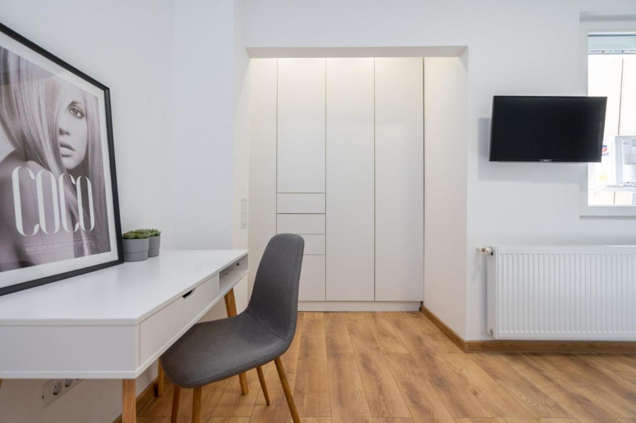Relax Apartament In Piata Universitatii Bucureşti Ngoại thất bức ảnh